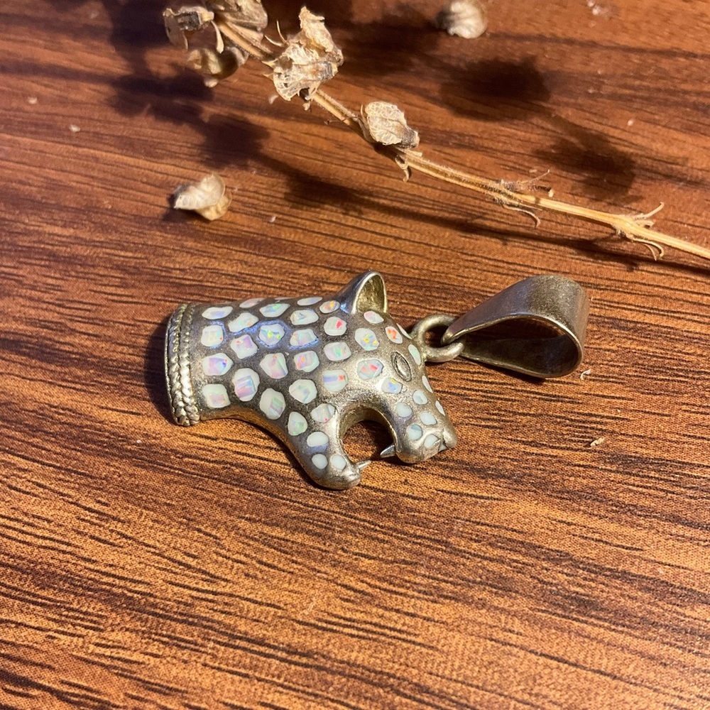 950 Silver & Opal Cat Pendant - Picture 4 of 7